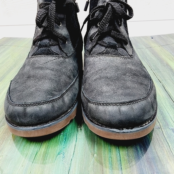 UGG Bradley Ankle Boot - Picture 4 of 11